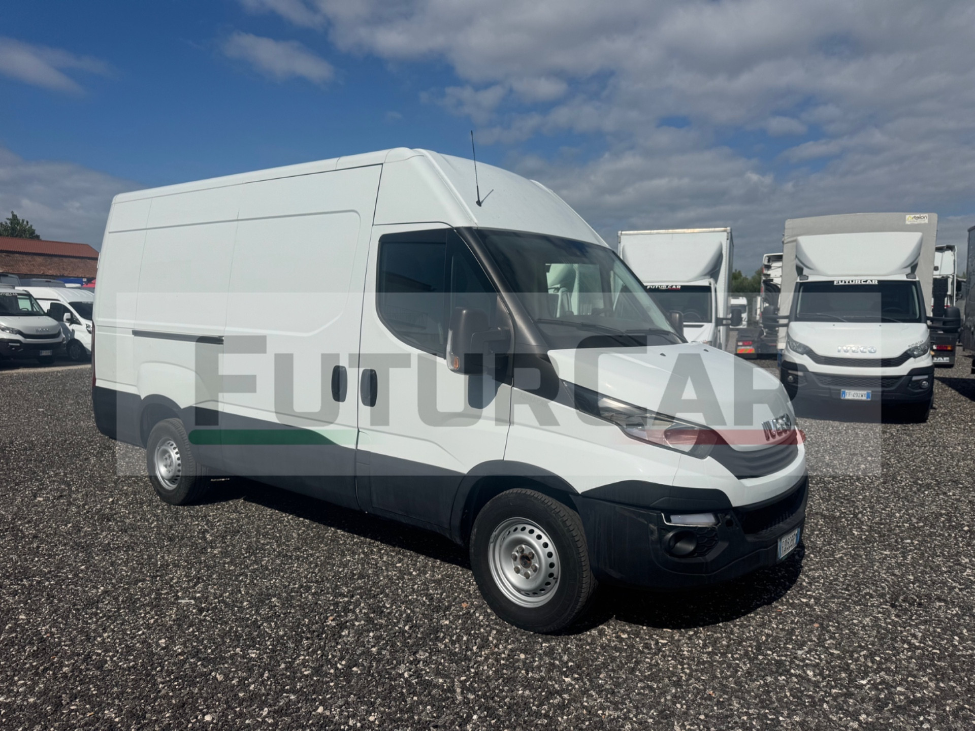 Iveco Daily 35S14 2.3 Diesel Furgone Passo Medio Tetto Medio (2018) Euro 6