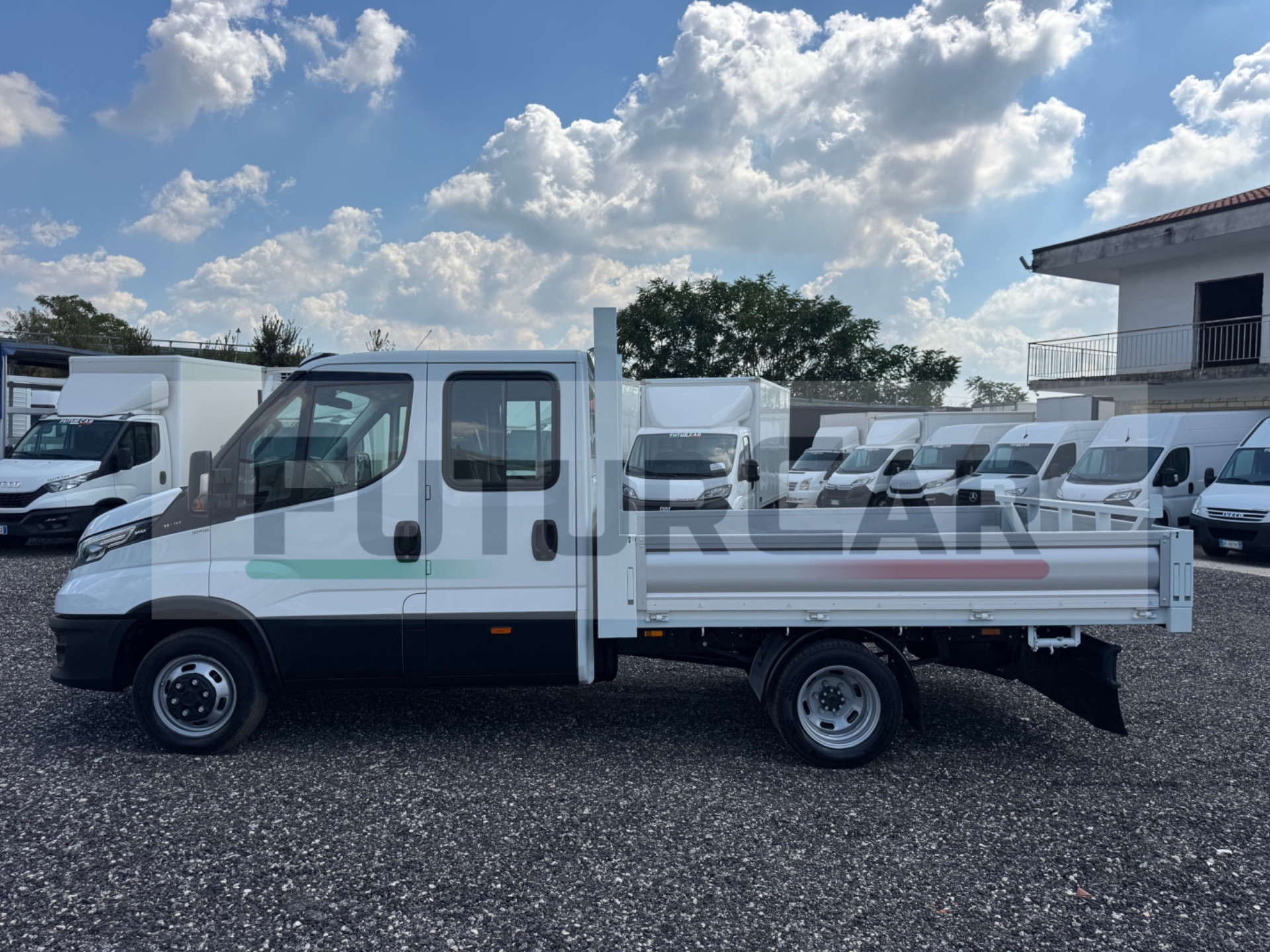 Iveco Daily 35C18 3.0 Diesel Doppia Cabina 7 Posti con Cassone Fisso (2020) Euro 6