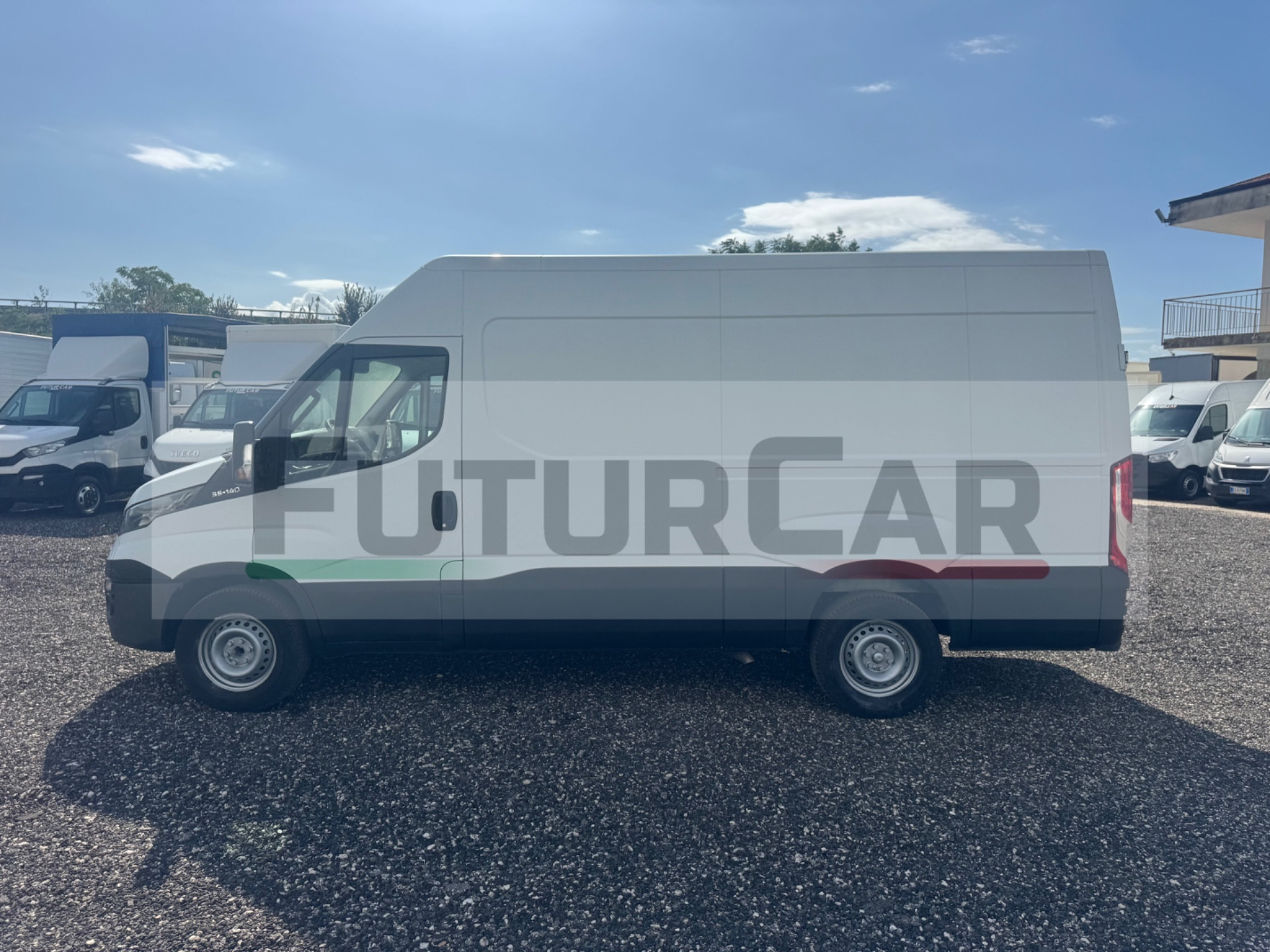 Iveco Daily 35S14 2.3 Diesel Furgone Passo Medio Tetto Medio (2018) Euro 6