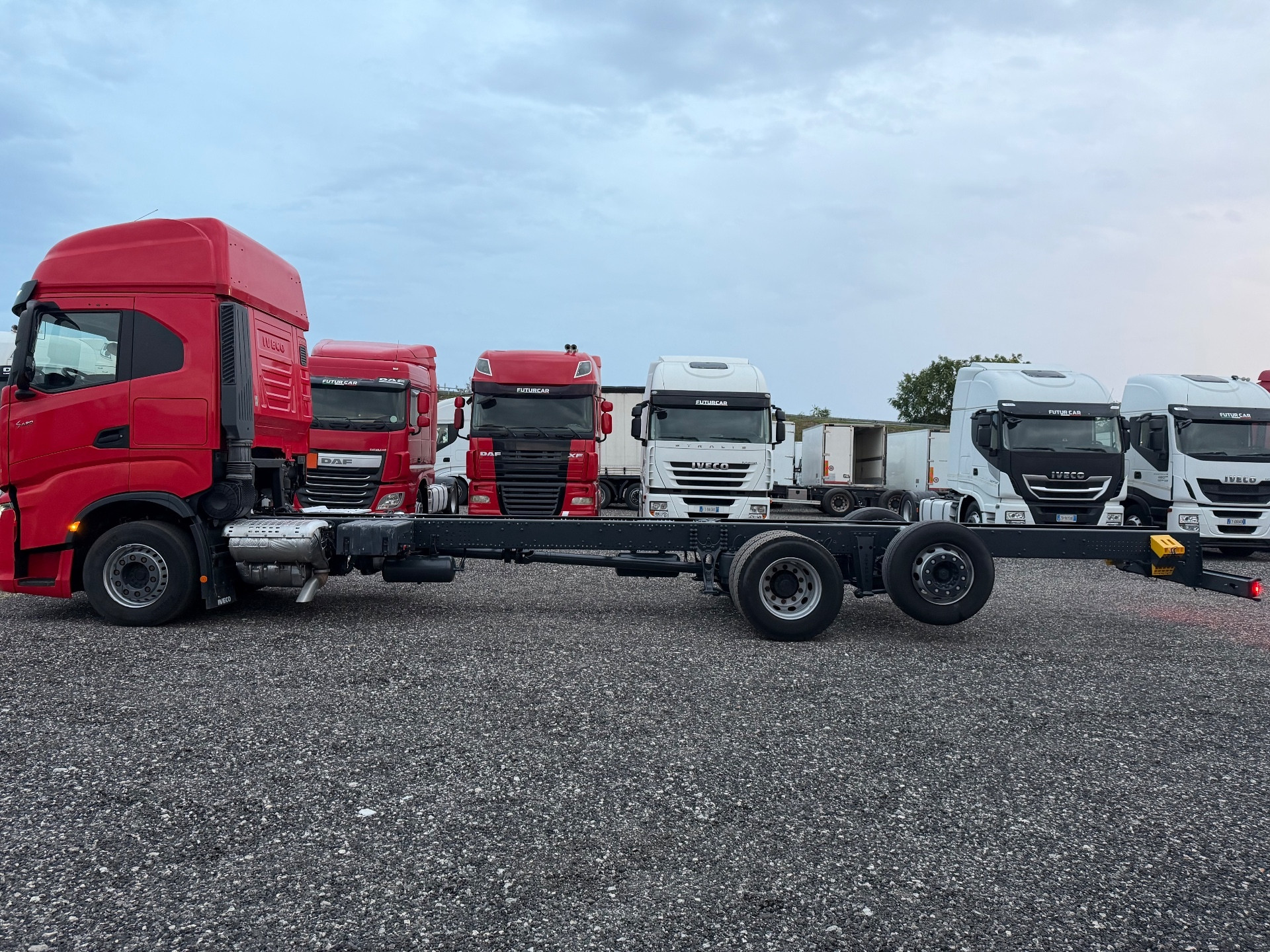 Iveco S-Way 420 Telaio 9.60mt con Intarder e Terzo Asse Sterzante (2020) Euro 6