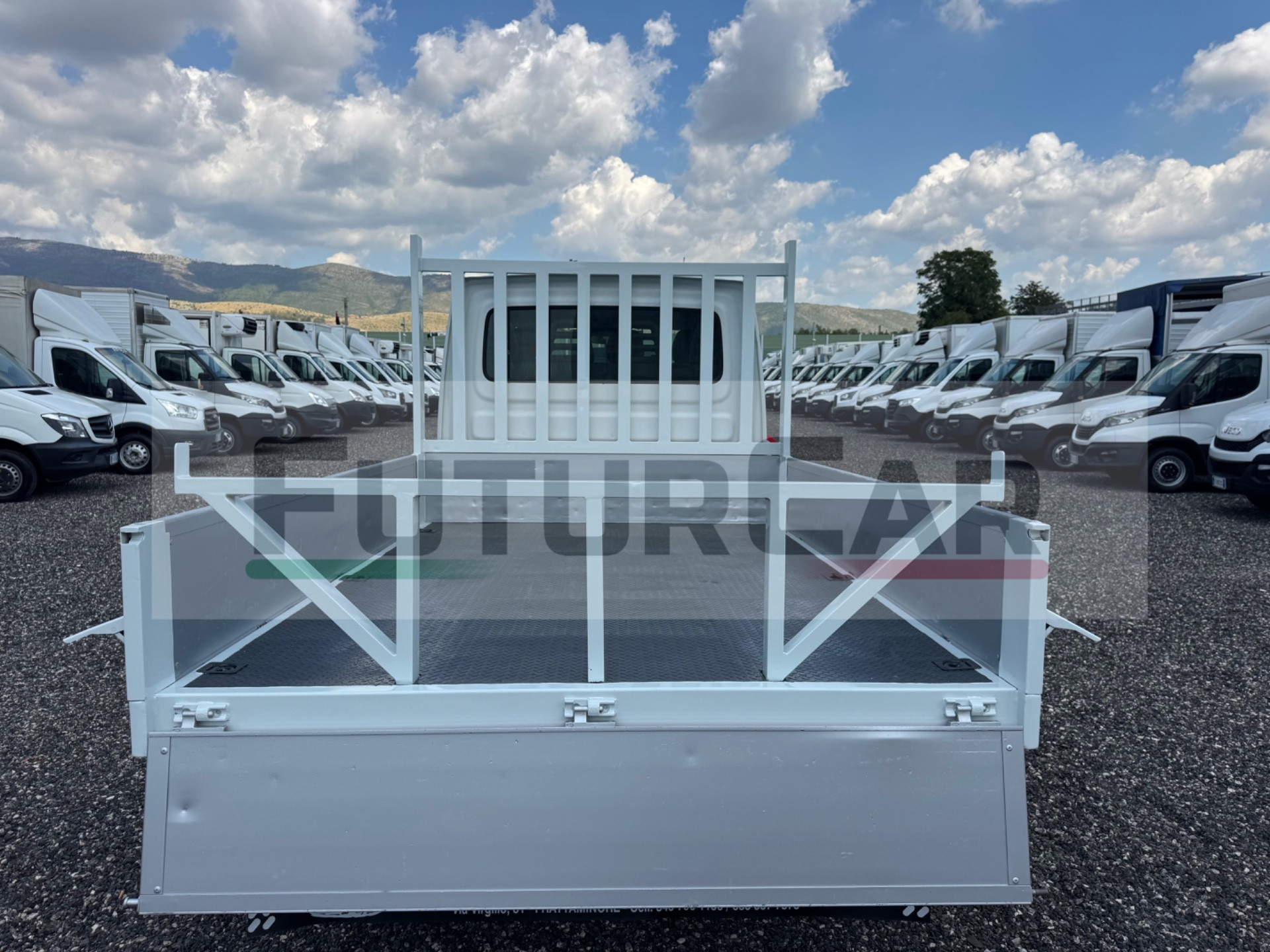 Iveco Daily 35C18 3.0 Diesel Doppia Cabina 7 Posti con Cassone Fisso (2020) Euro 6