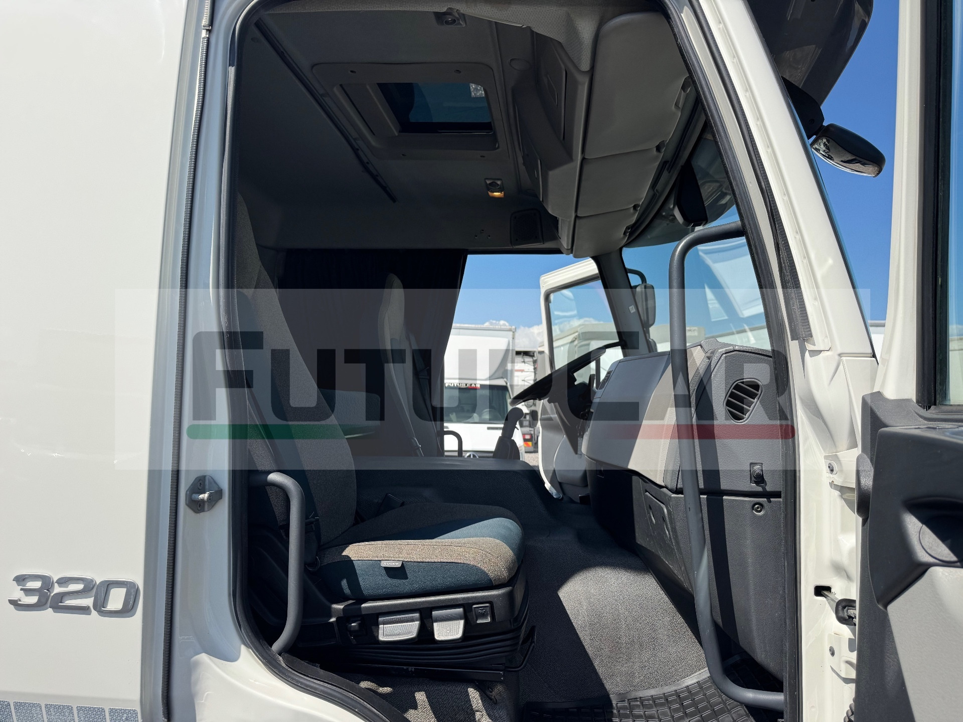 Volvo FE 320 Centina 6.20 m e Sponda 2016 Euro 6