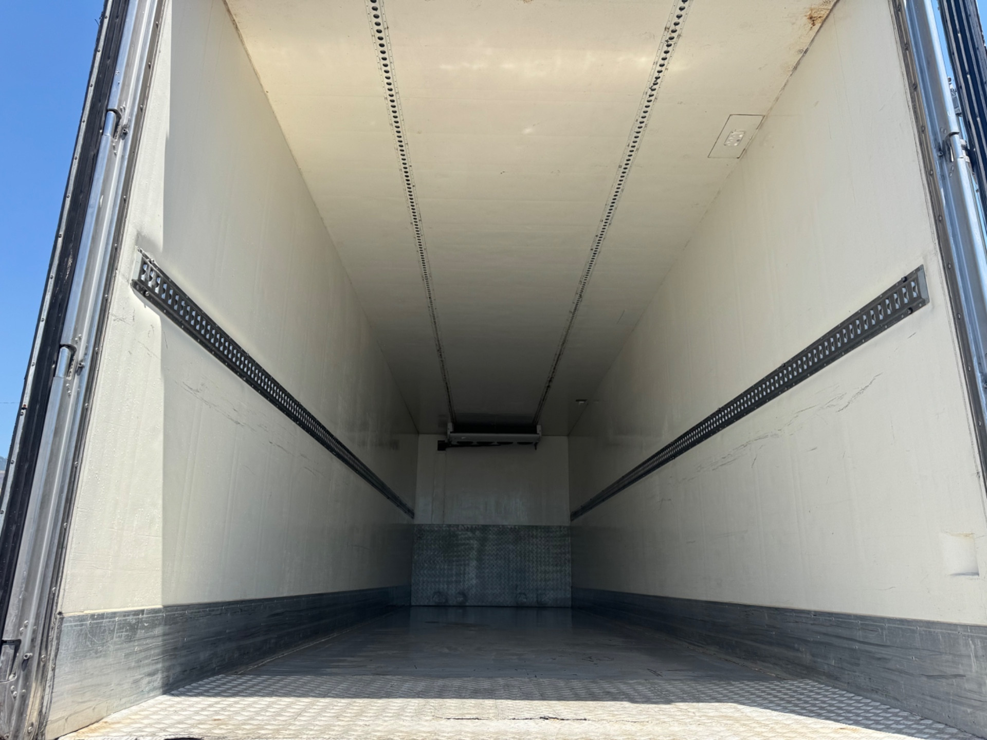 Scania R420 Cella Frigo 9.60 mt e Sponda – 2005 Tachigrafo a Disco