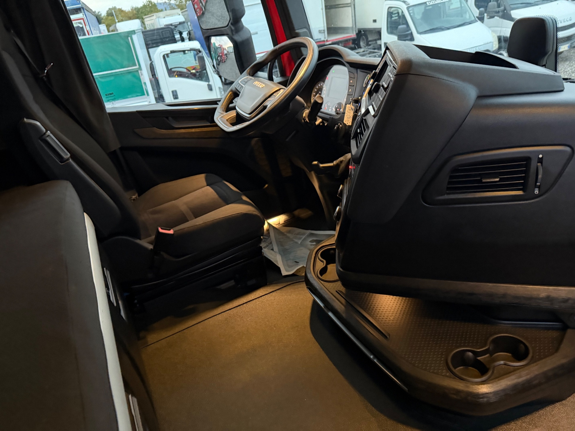 Iveco S-Way 420 Telaio 9.60mt con Intarder e Terzo Asse Sterzante (2020) Euro 6