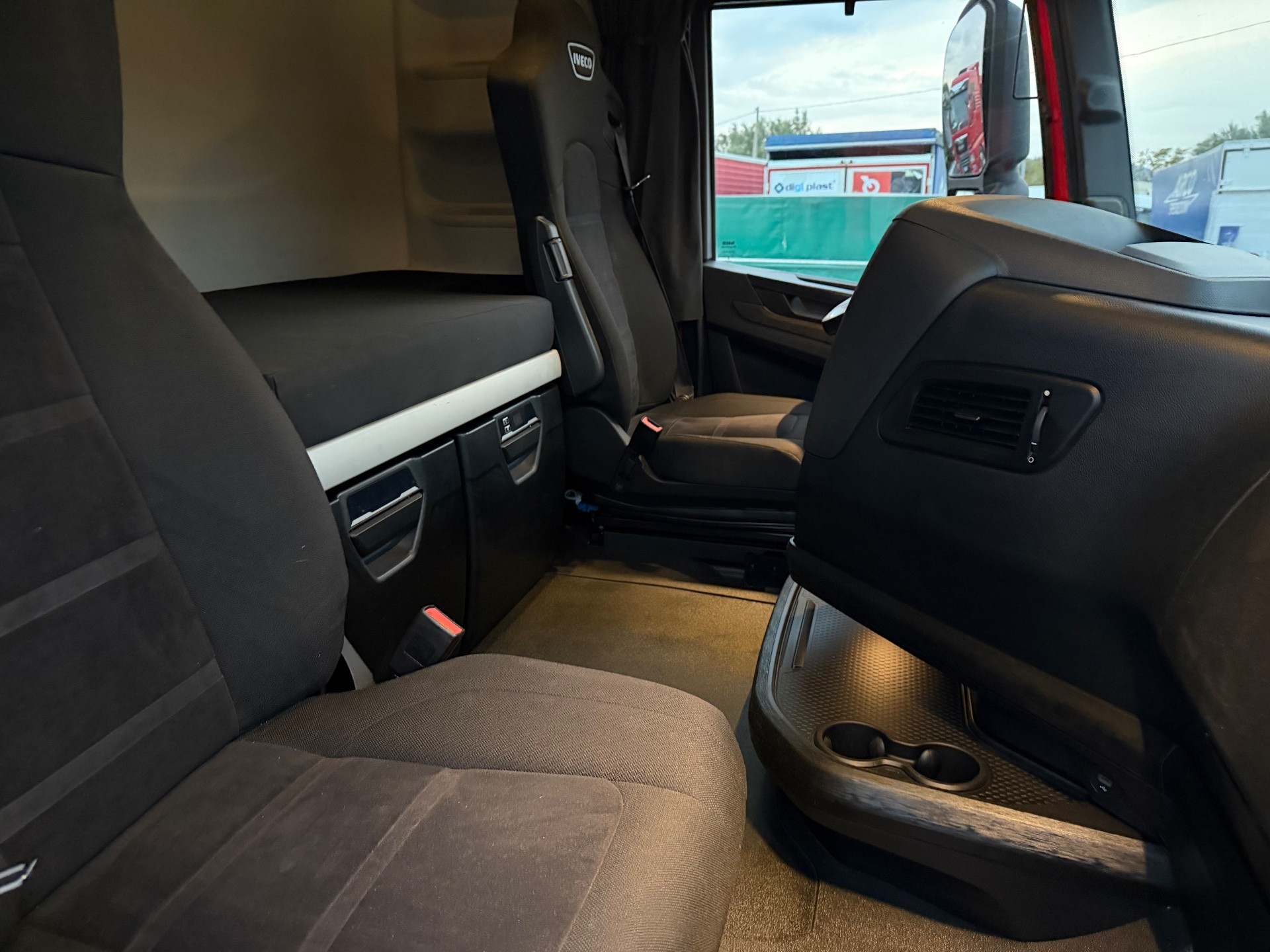 Iveco S-Way 420 Telaio 9.60mt con Intarder e Terzo Asse Sterzante (2020) Euro 6