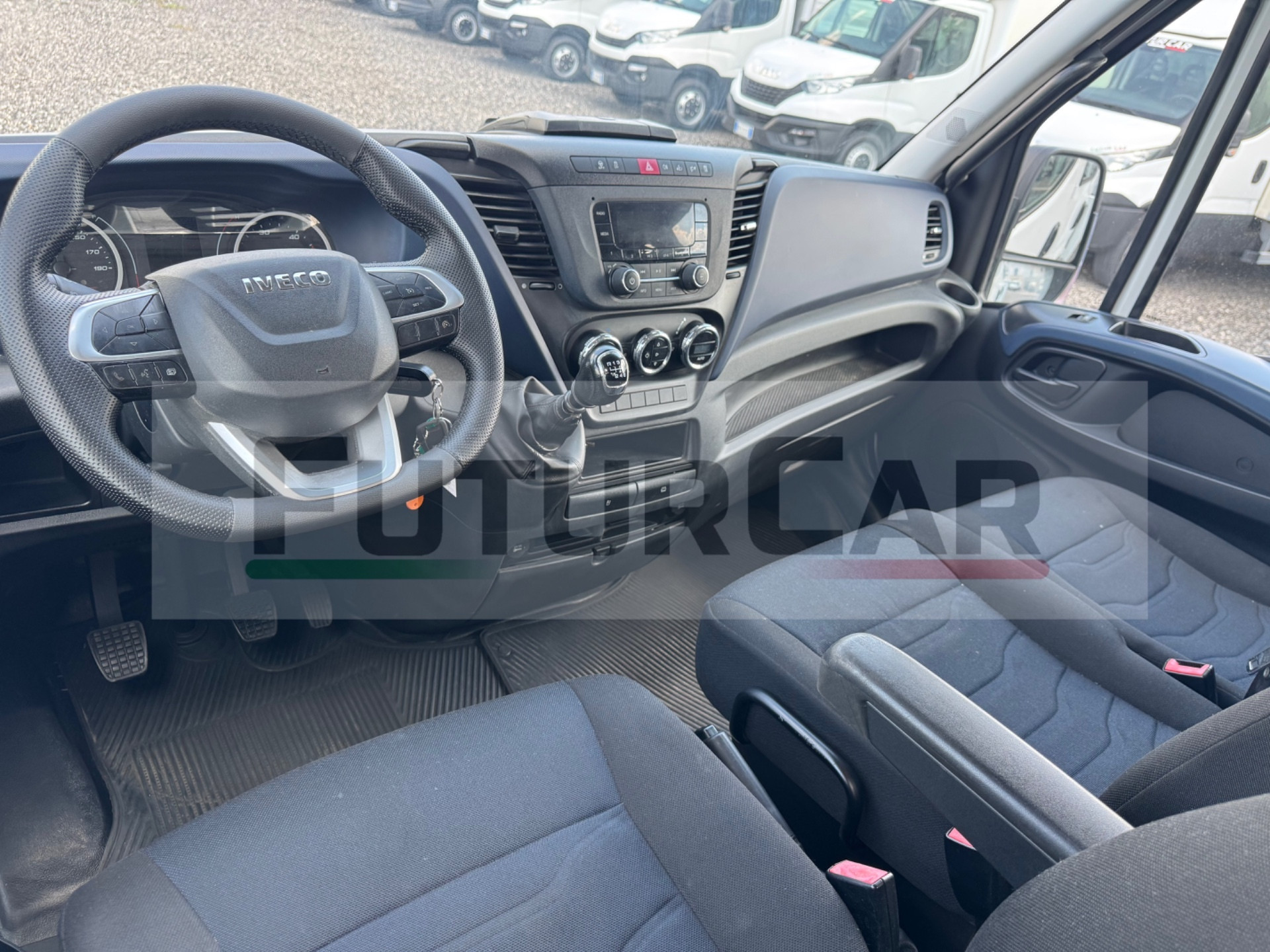 Iveco Daily 35C18 3.0 Diesel Doppia Cabina 7 Posti con Cassone Fisso (2020) Euro 6