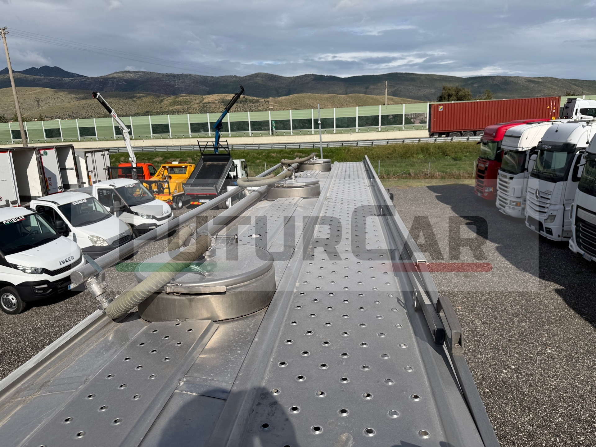 Iveco Stralis 400 4 Assi con Cisterna 21.000 litri (2006)