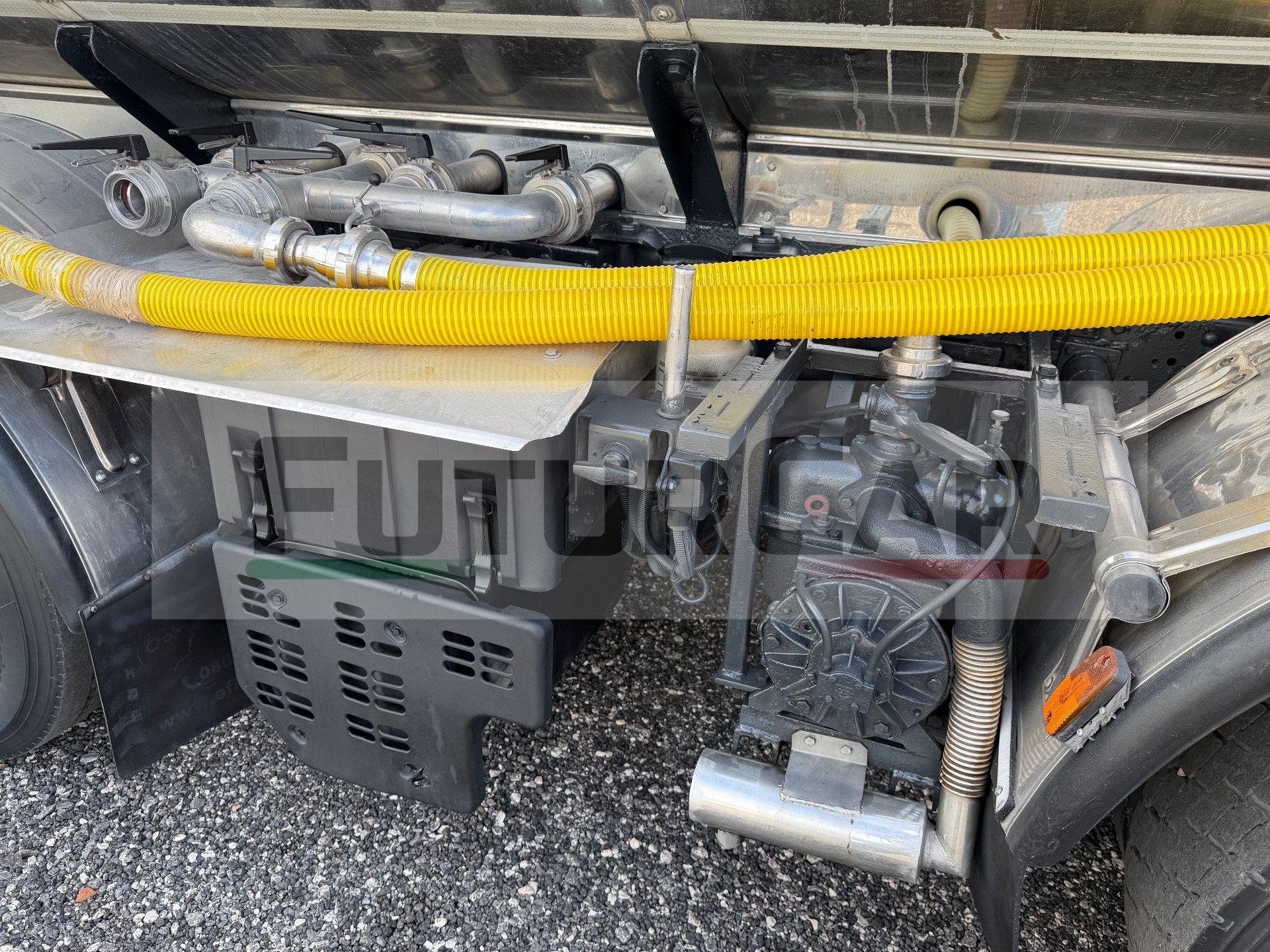 Iveco Stralis 400 4 Assi con Cisterna 21.000 litri (2006)