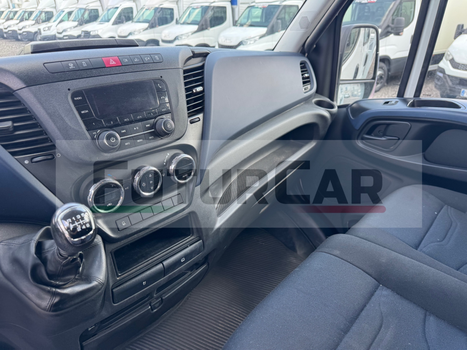 Iveco Daily 35C18 3.0 Diesel Doppia Cabina 7 Posti con Cassone Fisso (2020) Euro 6