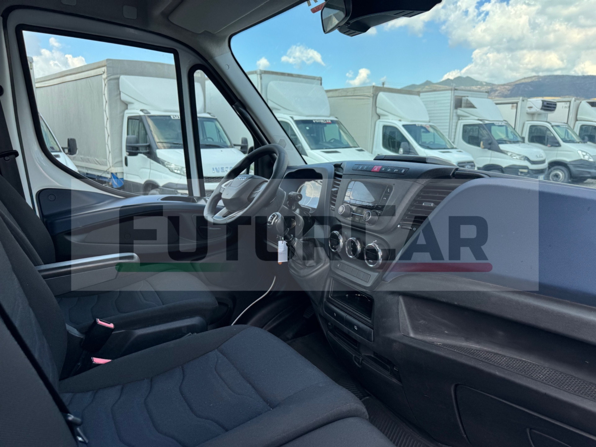 Iveco Daily 35C18 3.0 Diesel Doppia Cabina 7 Posti con Cassone Fisso (2020) Euro 6